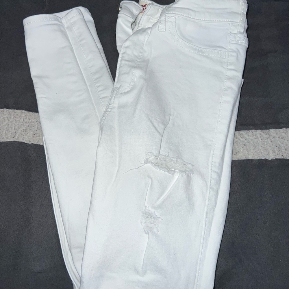 Hollister White Distressed High Rise Super Skinny Size 3 Short - Picture 2 of 5